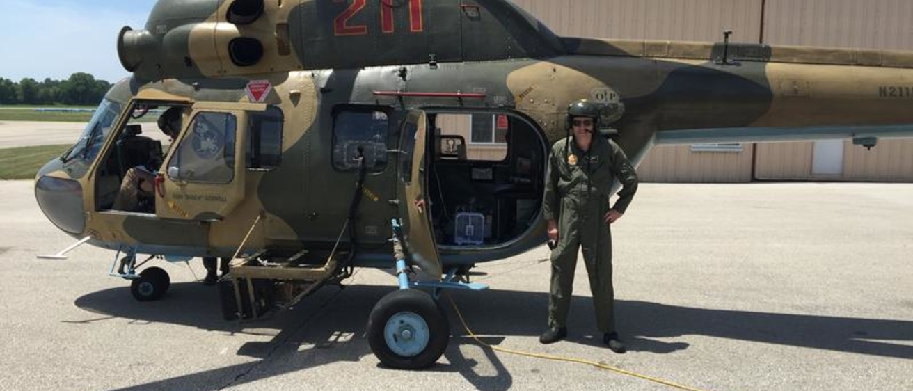 Enrique Leira in front of Mi2 Helicopter